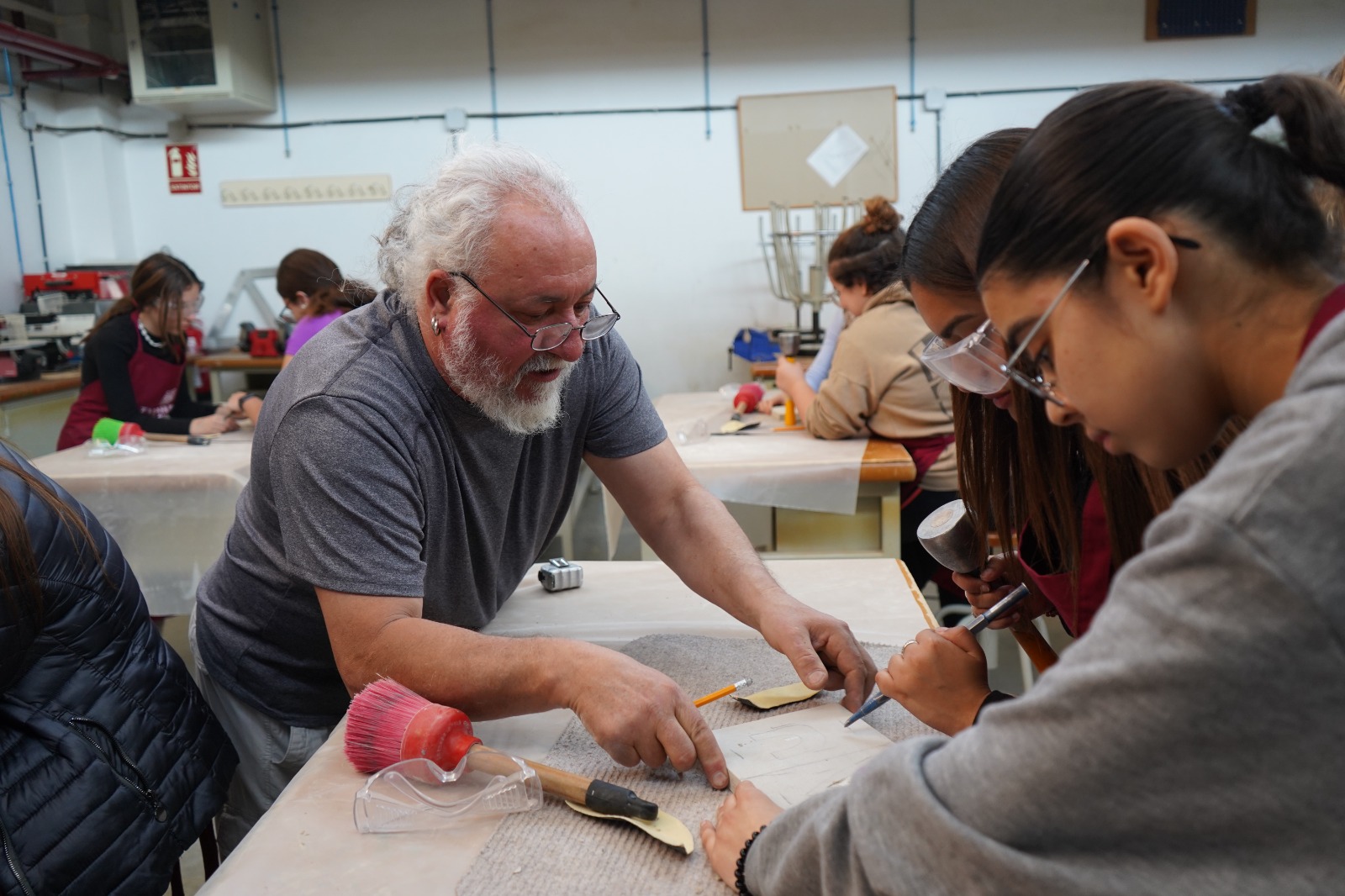 Taller de Picapedrer a càrrec del Mestre Artesà Joan Mateu per l'Any Domènech i Montaner
